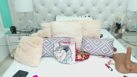 Penelope Laurent online show from 01/23/25, 03:32