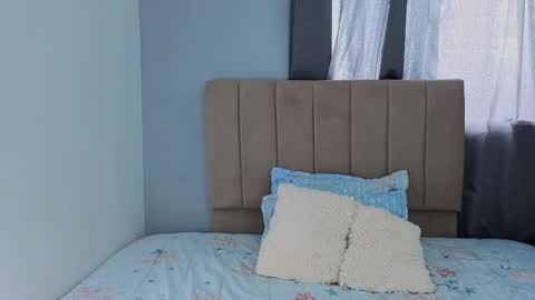 penelophe01 online show from 04/01/26, 06:49