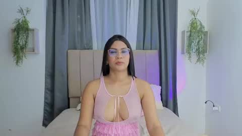 penelophe01 online show from 04/11/26, 08:57