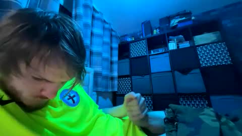 Snapshot of penguin666778 chatting on 09/24/25, 12:47 Penguin online show from 09/24/25, 12:47