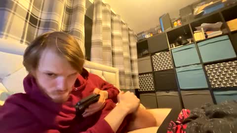 Snapshot of penguin666778 chatting on 10/02/25, 12:28 Penguin online show from 10/02/25, 12:28