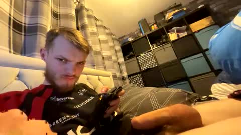 Snapshot of penguin666778 chatting on 10/16/25, 08:32 Penguin online show from 10/16/25, 08:32