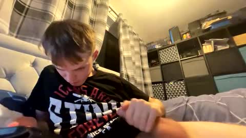 Snapshot of penguin666778 chatting on 10/25/25, 11:54 Penguin online show from 10/25/25, 11:54