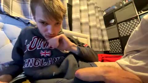 Penguin online show from 12/14/25, 07:07