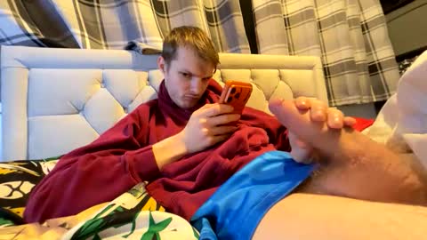 Penguin online show from 12/15/25, 07:40