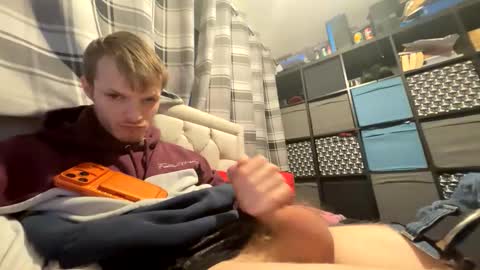 Penguin online show from 12/19/25, 04:36