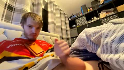 Penguin online show from 02/08/26, 11:41