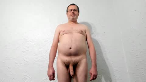 Snapshot of penis_dance chatting on 09/16/25, 02:45 Vincent Howard online show from 09/16/25, 02:45