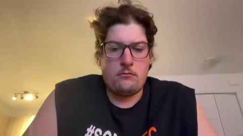 Snapshot of penisdansvulve chatting on 02/25/25, 02:03 randysavage online show from 02/25/25, 02:03