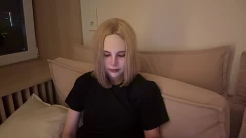 Snapshot of pennilinko chatting on 05/26/26, 10:17 Alya online show from 05/26/26, 10:17