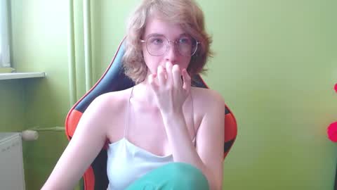 Snapshot of penny_lust chatting on 04/28/26, 06:40 Penny online show from 04/28/26, 06:40