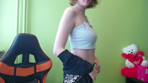 Snapshot of penny_lust chatting on 04/30/26, 06:42 Penny online show from 04/30/26, 06:42