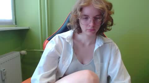 Snapshot of penny_lust chatting on 05/05/26, 06:21 Penny online show from 05/05/26, 06:21