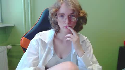Snapshot of penny_lust chatting on 05/12/26, 06:32 Penny online show from 05/12/26, 06:32