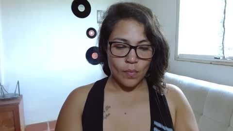 Snapshot of pepitt45 chatting on 10/11/25, 06:39 Megan online show from 10/11/25, 06:39