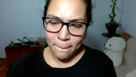 Snapshot of pepitt45 chatting on 06/20/26, 04:04 Megan online show from 06/20/26, 04:04