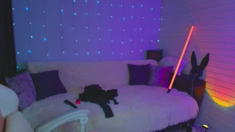 Dia  online show from 03/05/25, 08:32