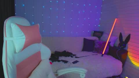 Dia  online show from 03/12/25, 07:06