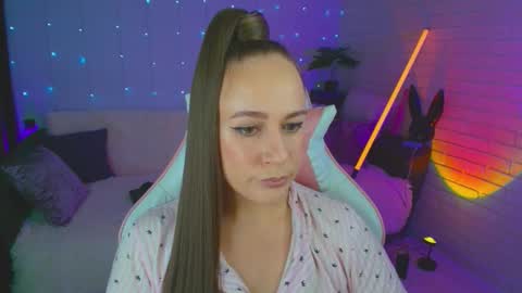 Dia  online show from 09/09/25, 06:51