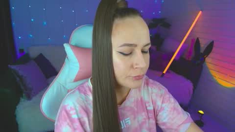 Dia  online show from 10/07/25, 09:34