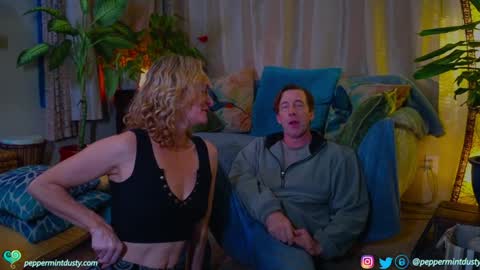Peppermint and Dusty  online show from 12/05/24, 03:04