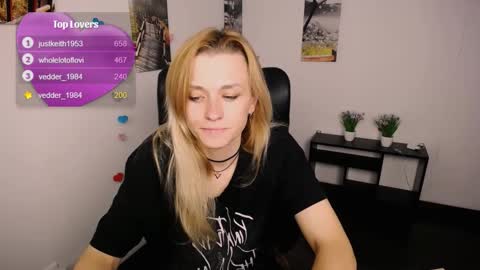 Mia online show from 10/03/25, 07:16