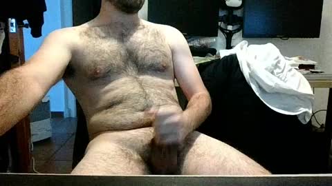 Snapshot of pere1313 chatting on 04/21/26, 05:28 pere1313 online show from 04/21/26, 05:28