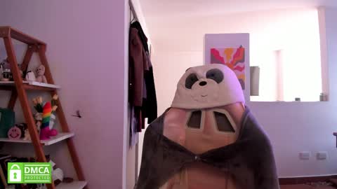 Sarah Ana Banana online show from 04/18/26, 04:44