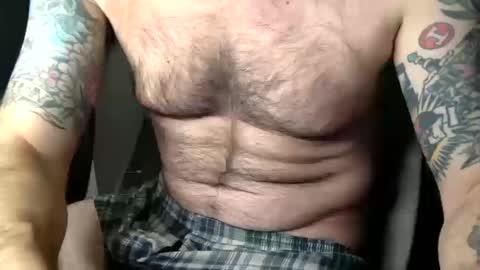 Snapshot of perfectfit1990 chatting on 10/10/25, 08:57 perfectfit1990 online show from 10/10/25, 08:57