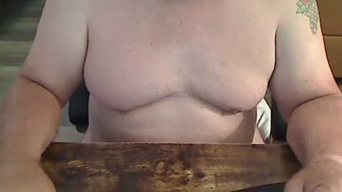 Snapshot of perfecto1957 chatting on 09/09/25, 02:49 perfecto1957 online show from 09/09/25, 02:49