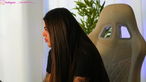 Dee online show from 03/04/25, 09:18