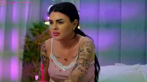 Dee online show from 04/22/26, 08:10