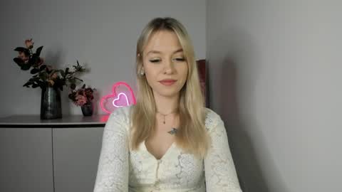 Snapshot of perfectxcindy chatting on 01/28/25, 06:27 Cindy online show from 01/28/25, 06:27