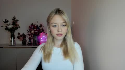 Snapshot of perfectxcindy chatting on 03/10/25, 06:27 Cindy online show from 03/10/25, 06:27