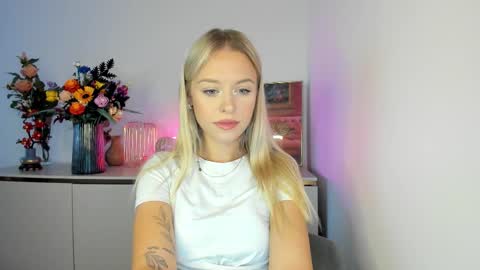 Snapshot of perfectxcindy chatting on 09/11/25, 05:29 Cindy online show from 09/11/25, 05:29