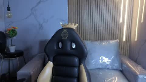 perla_lovely online show from 05/27/26, 12:24
