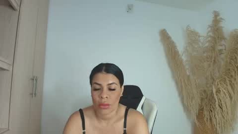 PERLA online show from 09/24/25, 08:23