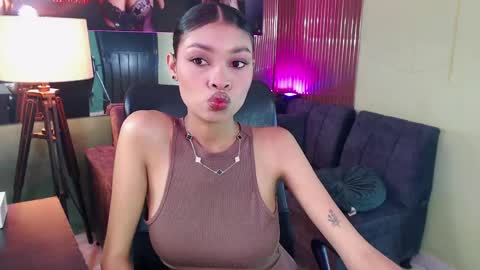 Perla online show from 04/18/26, 11:47