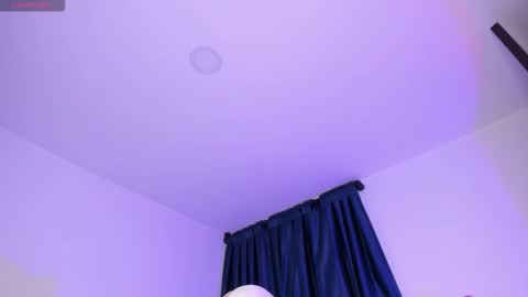 Perla online show from 11/14/25, 09:46