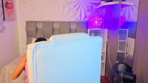 Snapshot of perlaa_moon_ chatting on 06/01/26, 12:40 PERLA online show from 06/01/26, 12:40