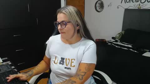 goloza online show from 10/27/25, 03:21