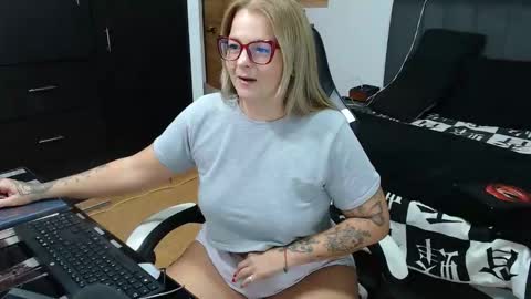 goloza online show from 04/19/26, 04:56