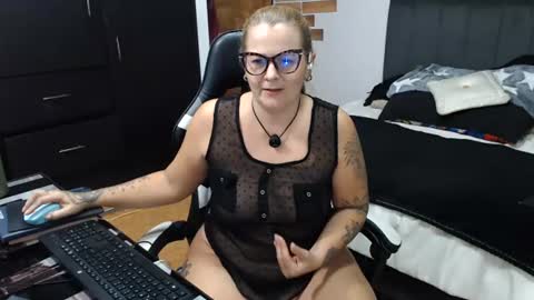 Snapshot of perlagoloza05 chatting on 07/15/26, 03:23 goloza online show from 07/15/26, 03:23