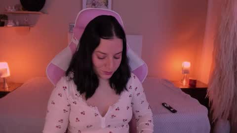 Marie online show from 03/26/26, 11:27