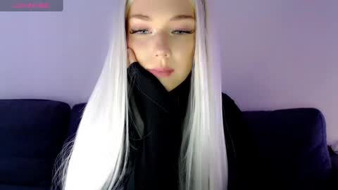 Isabella online show from 01/04/25, 09:00