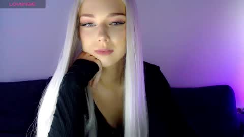 Isabella online show from 01/10/25, 06:53