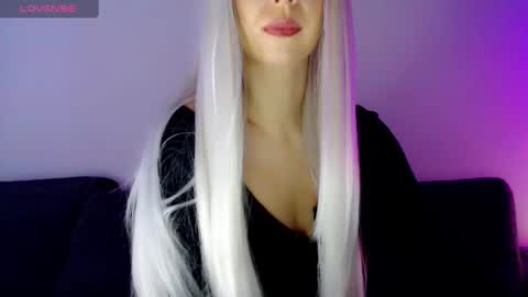 Isabella online show from 01/22/25, 09:24