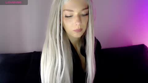 Isabella online show from 09/27/25, 11:59