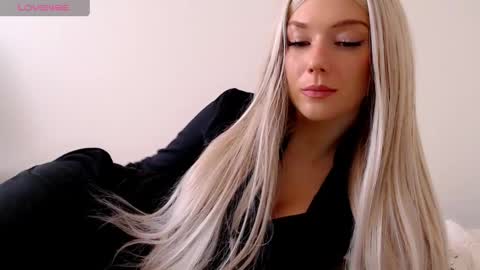 Isabella online show from 03/23/26, 09:24