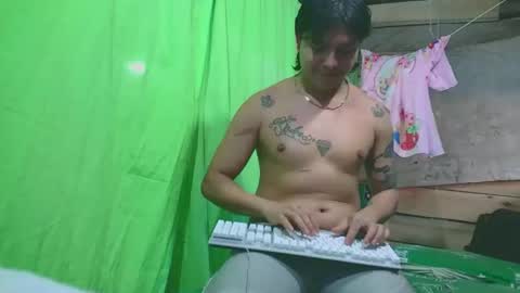 peteresmitd17 online show from 12/22/25, 10:29